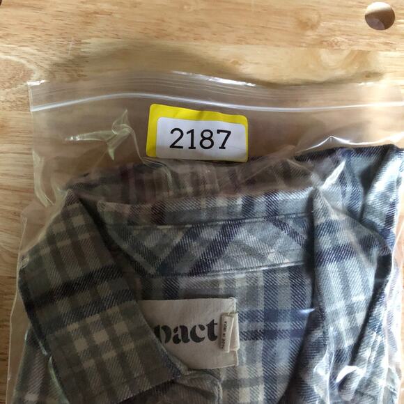 Pact Top Plaid Organic Cotton Button Up Flannel Sz S Pockets Soft Cozy - Picture 8 of 8